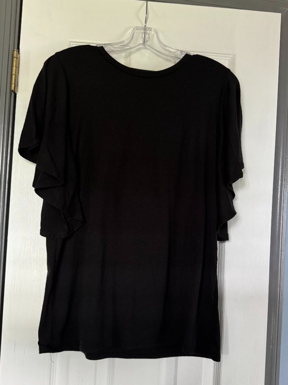 Women Acting Pro Size M Black Butterfly Sleeve Top VGUC